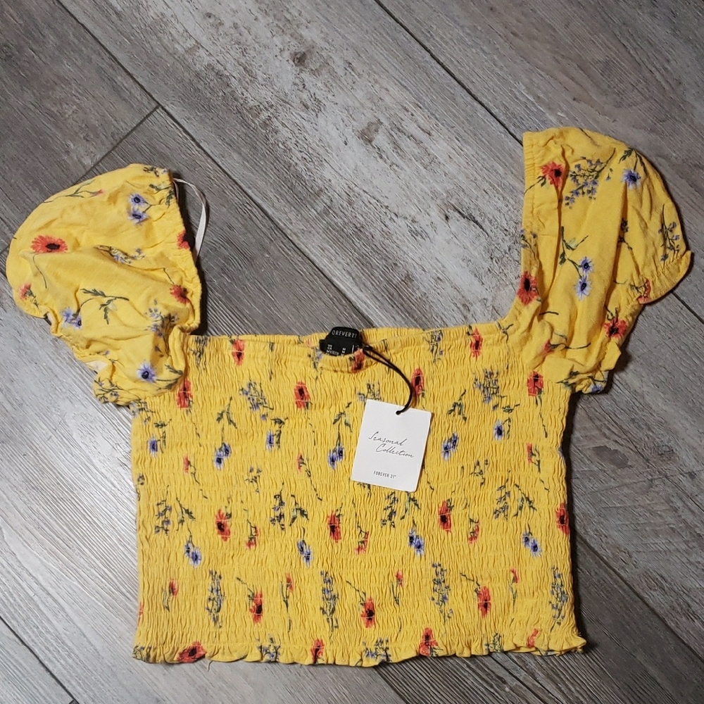 Forever 21 Seasonal Collection Floral AOP Crop Top Sz Md *NWT